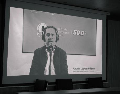 LA MAGIA DE LA RADIO Foto445