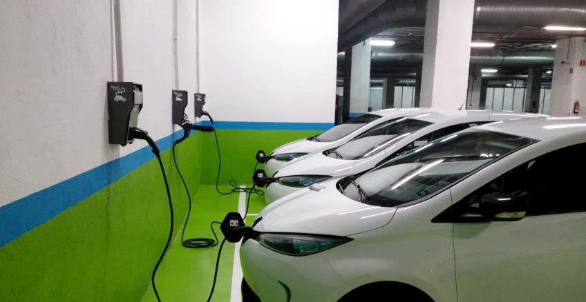 Un coche eléctrico se puede recargar en apenas 10 minutos con una nueva batería