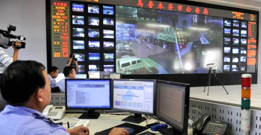 Cómo el método de vigilancia estatal chino y su tecnología represiva se expanden por todo el mundo