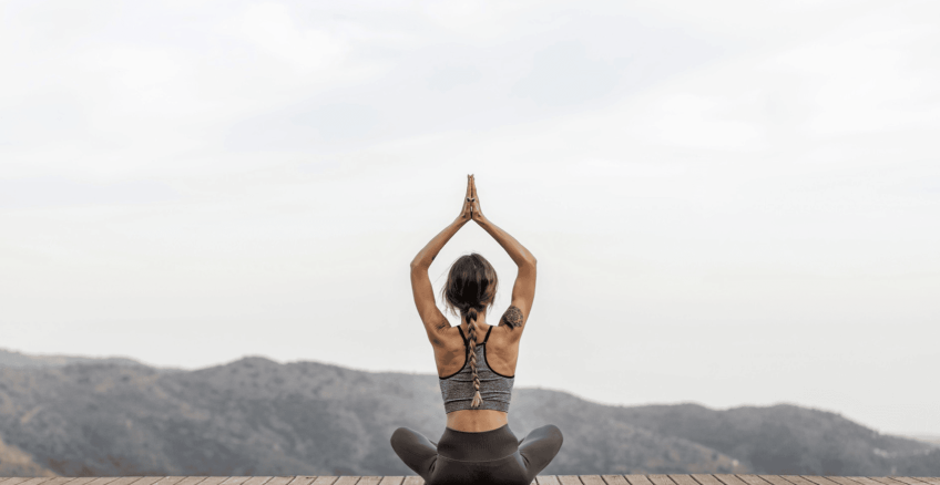 Yoga y Meditación: Un camino hacia la paz interior